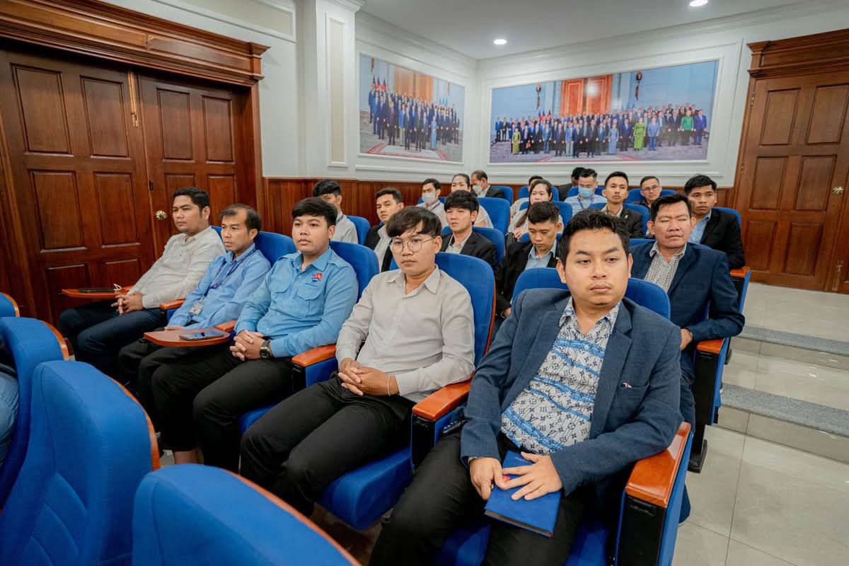 https://api.whitetigertv-asia.com/uploads/images/1747751339268-photo_2025-05-20_21-09-44.jpg