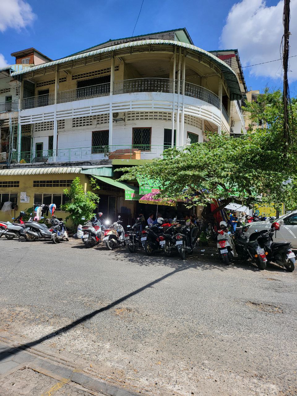 https://api.whitetigertv-asia.com/uploads/images/1748087494591-photo_2025-05-24_18-16-19.jpg