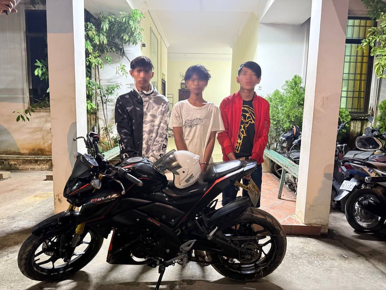 https://api.whitetigertv-asia.com/uploads/images/1753348134689-01.jpg