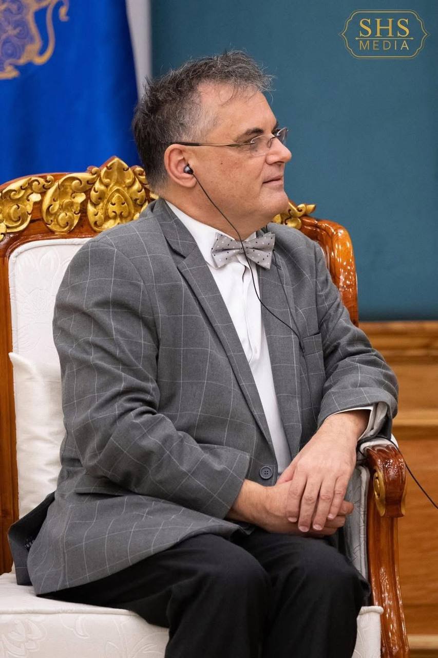 https://api.whitetigertv-asia.com/uploads/images/1758184558072-photo_2025-09-18_15-24-53.jpg