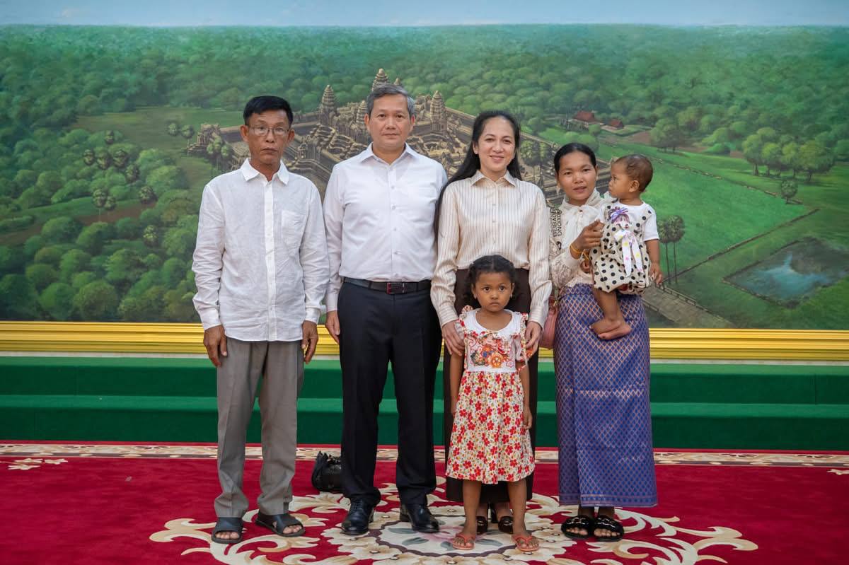 https://api.whitetigertv-asia.com/uploads/images/1758288574308-photo_2025-09-19_20-12-37.jpg
