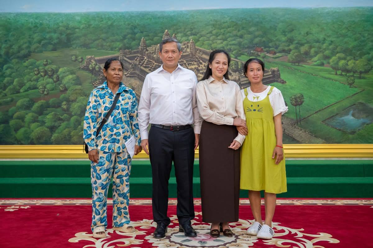 https://api.whitetigertv-asia.com/uploads/images/1758288574308-photo_2025-09-19_20-12-41.jpg