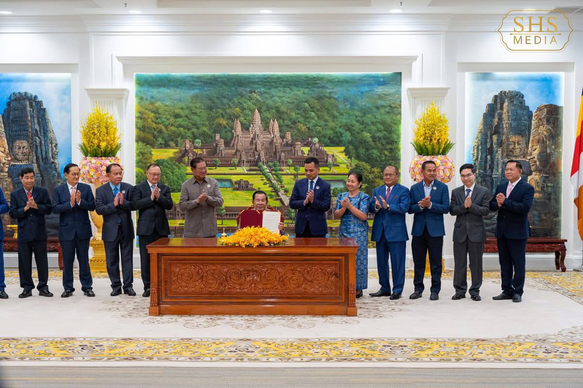 https://api.whitetigertv-asia.com/uploads/images/1759142109097-photo_2025-09-29_17-18-34.jpg