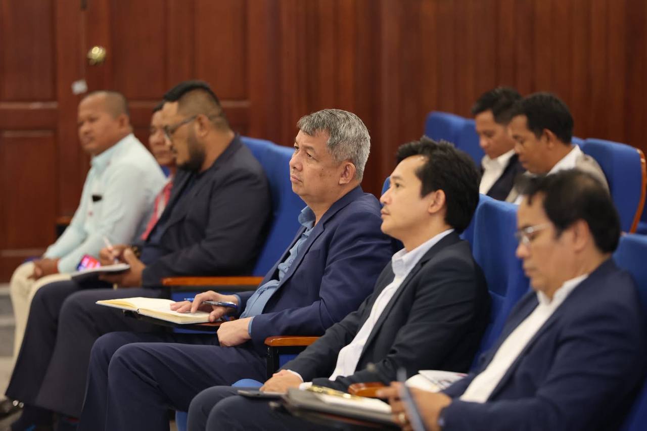 https://api.whitetigertv-asia.com/uploads/images/1762523350893-photo_2025-11-07_20-28-23.jpg